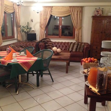Garni-Hotel Kranich Potsdam Extérieur photo