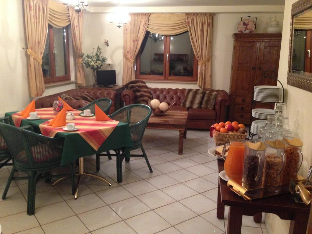 Garni-Hotel Kranich Potsdam Extérieur photo