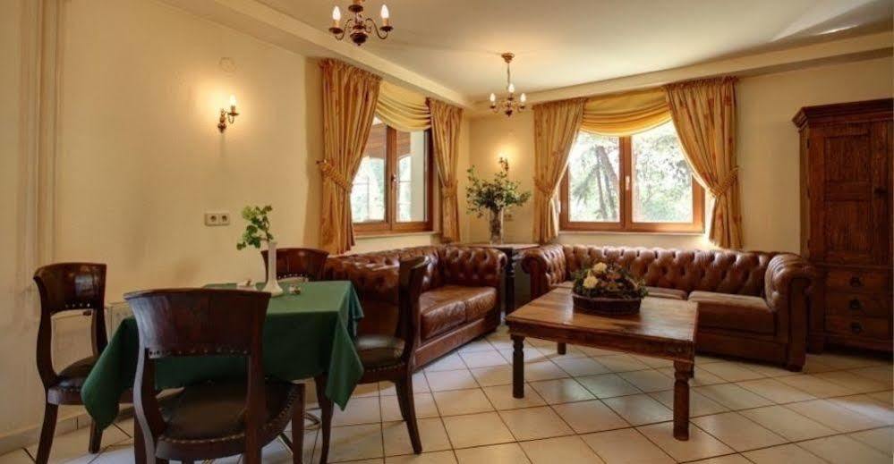 Garni-Hotel Kranich Potsdam Extérieur photo