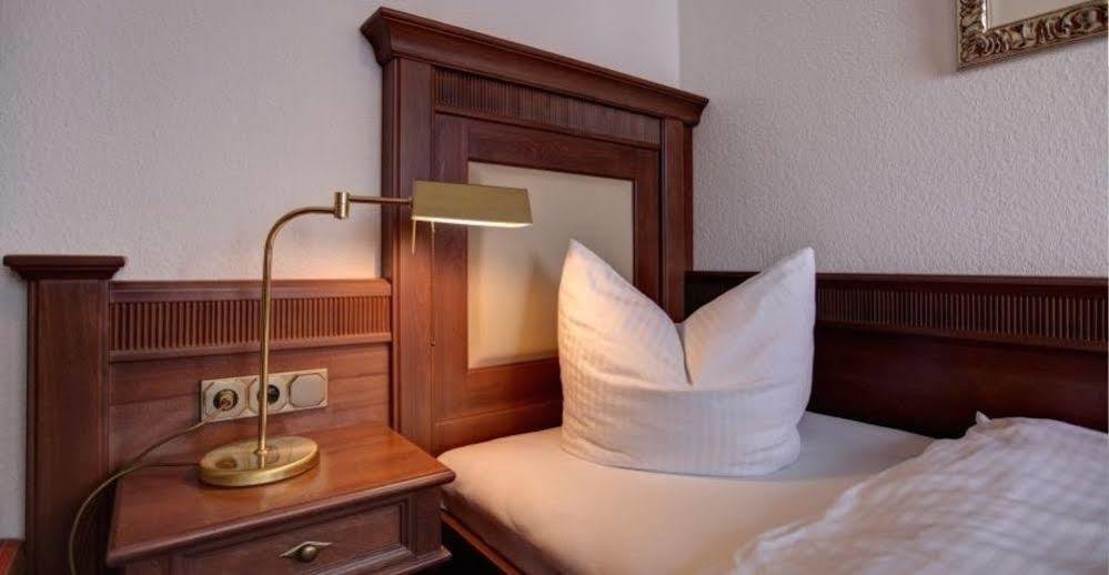 Garni-Hotel Kranich Potsdam Extérieur photo